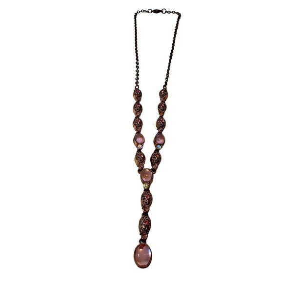 Beautiful Antique Looking Drop Down Pink & Iridescent Crystal Necklace. - Picture 5 of 6